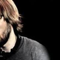 Une Nuit Avec: Tommy Four Seven