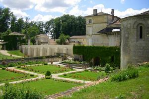 Abbaye de Fontdouce Saint Bris des Bois