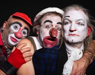 3 Clowns