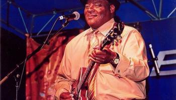 Earnest Guitar Roy