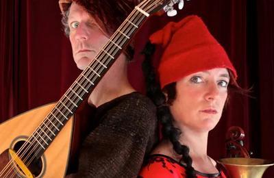 Pipa Polo, une pope orientale, par A. Dorzee et Tom Theuns  Ver sur Mer