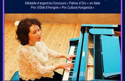 Pianiste venue spcialement du Kazakhstan  Paris 8me
