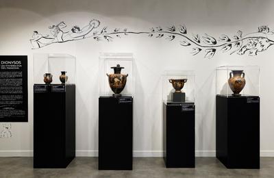 SO GREEK ! Lumire sur la collection de vases d'Antoine Vivenel  Compiegne
