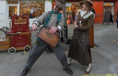 Duo de chansons thtrales et mouvementes aux Orgues de Barbarie  Cavaillon