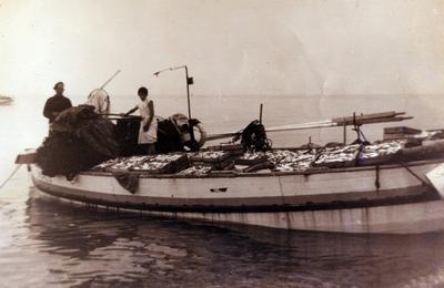  la dcouverte du patrimoine maritime  travers une exposition photographique  la capitainerie !  Saint Cyprien