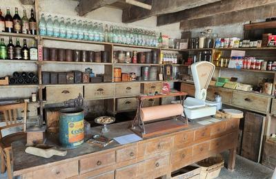 Ancienne boucherie picerie Bouldoire  Lieutades