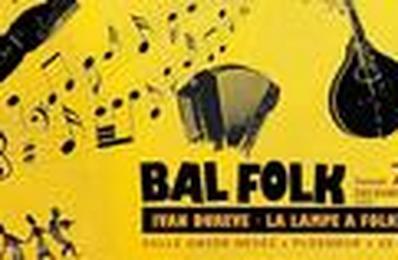 Bal Folk avec Ivan Durve, Rajalu et La Lampe  Folk  Lorient