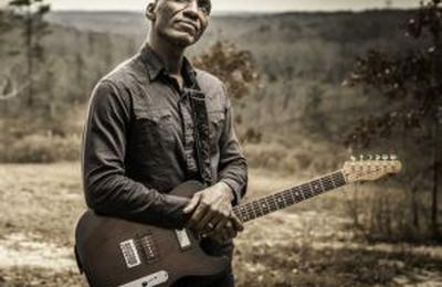 Cedric Burnside  Massy