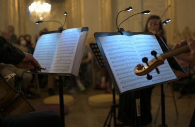 Concerts ambulants d'instruments  vent par l'association jeunes talents  Paris 3me
