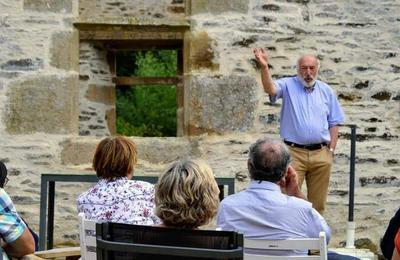 Confrence historique sur le Moyen ge en Bretagne  Plestin les Greves