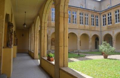 Dcouverte De La Chapelle Sainte-glossinde  Metz