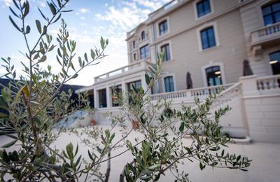 Dcouverte du chteau Saint-Antoine, htel de la grande loge de France  Marseille