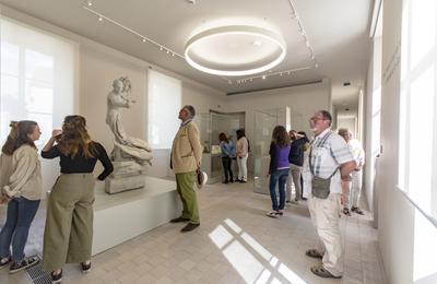 Dcouvrez de nombreuses sculptures lors de la visite d'un muse  Nogent sur Seine