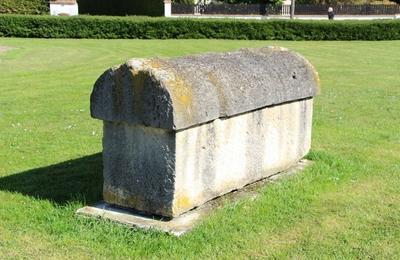 Dcouvrez des sarcophages palochrtiens en visite commente  Saint Parres aux Tertres