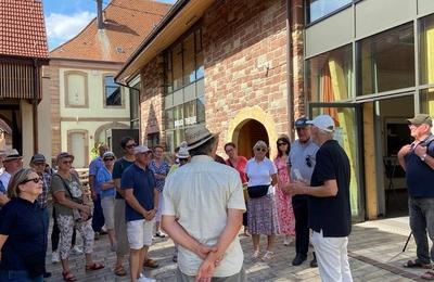 Dcouvrez une exposition consacre  l'histoire des associations d'un village  Sainte Croix en Plaine