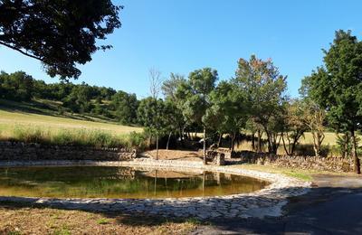 Dcouvrez Une Lavogne Et Deux Gloriettes En Visite Libre  Saint Felix de l'Heras