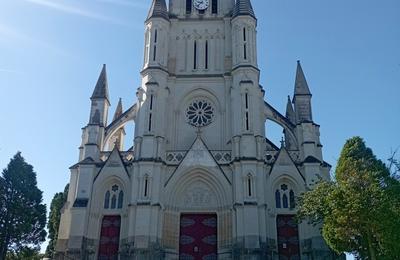 glise Notre-Dame de la Lgion d'Honneur  Longue Jumelles