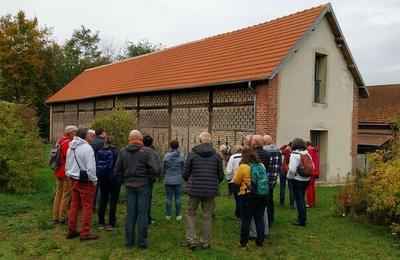 Flnerie  dans le village Sur les traces des brossires  Ollencourt