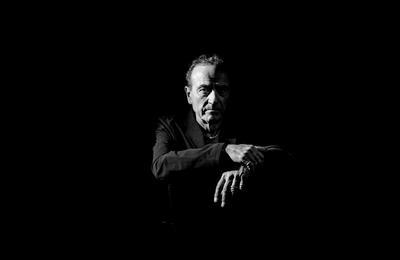 Hugh Cornwell  Arles