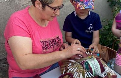 Initiation  la dentelle  Arlanc