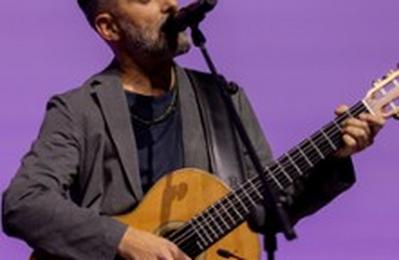Jorge Drexler, Europe 2024. Voix et guitare  Paris 11me