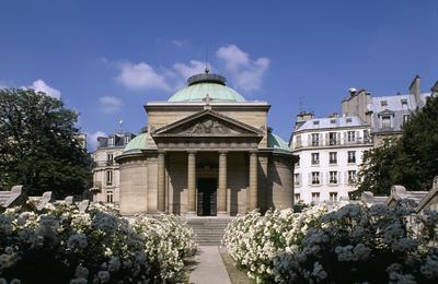 La Chapelle Expiatoire, Un Monument Mémoriel à Paris 8ème