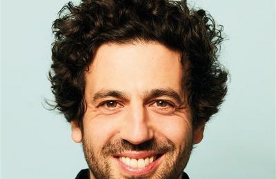 Max Boublil dans Maximilien  Paris 18me