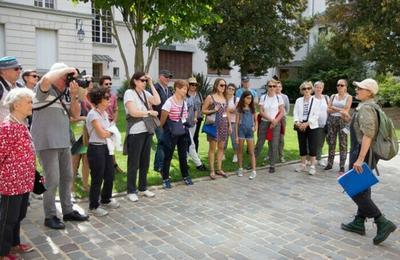 Parcours-spectacle La rue vers l'art  Clamart