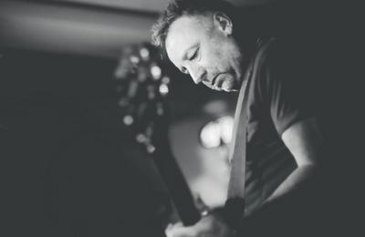 Peter Hook et The Light  Angers