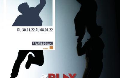 Play and replay  Paris 10me
