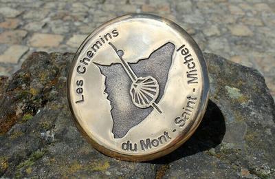 Pose officiel du clou Chemins du Mont-Saint-Michel  Fresnay sur Sarthe