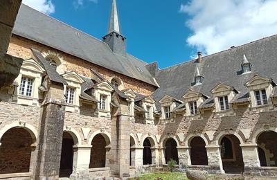 Poussez les portes du Monastre des Calvairiennes de Redon