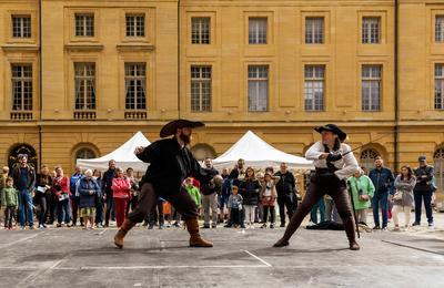Spectacle D'escrime Artistique Propos Par Quinte Septime  Metz
