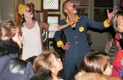 Spectacle Muse aux clowns, visites dcales clownesques au Muse des Moulins.  Villeneuve d'Ascq