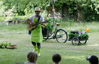 Spectacle musical olivier le petit jardinier à Joinville