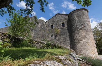 Sur les traces du Moyen ge visite complte du fort et de ses trsors cachs  Saint Jean et saint Paul