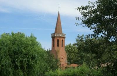 Un village, deux glises  Montlaur