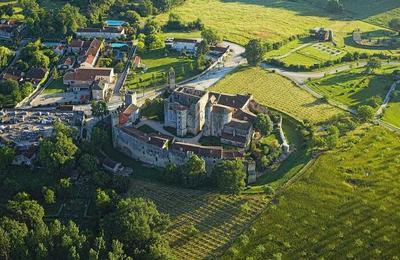 Une escapade mdivale dans l'une des plus petites cits fortifies de France  Larressingle