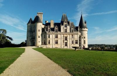 Venez découvrir le château surnommé la perle de l'angoumois à La Rochefoucauld