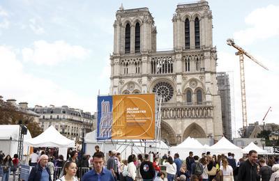 Village Du Chantier De Notre-dame De Paris  Paris 4me