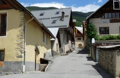 Villard Lat, lieu de passages  Saint Chaffrey