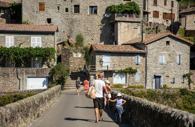 Visite commente du village de caractre de Jaujac