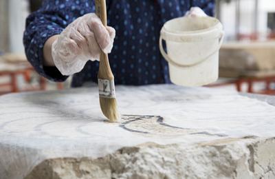 Visite de l'Atelier de restauration de mosaques par l'quipe des restaurateurs  Saint Romain en Gal