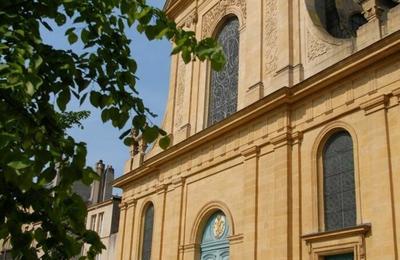 Visite De L'église Notre-dame De L'assomption à Metz