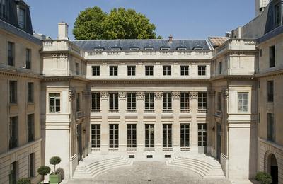 Visite de l'hôtel de Rochechouart ministère de l'éducation nationale et de la jeunesse à Paris 6ème