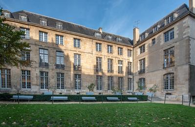 Visite de la bibliothèque historique de la ville de Paris à Paris 4ème
