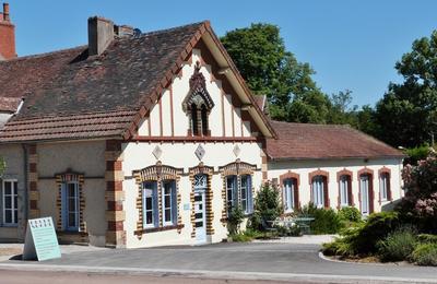 Visite des anciens bureaux de la tuilerie Perrusson  Saint Leger sur Dheune