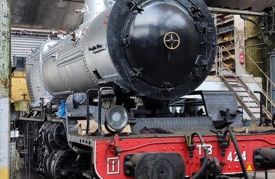 Visite des ateliers/dpt et d'une locomotive  vapeur  Carhaix Plouguer