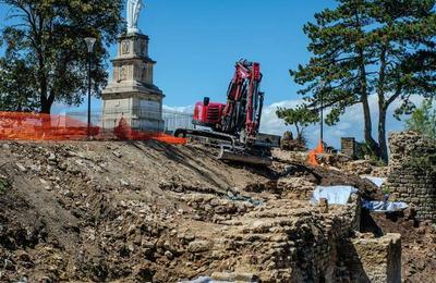 Visite du chantier du Chteau des princes d'Orange.