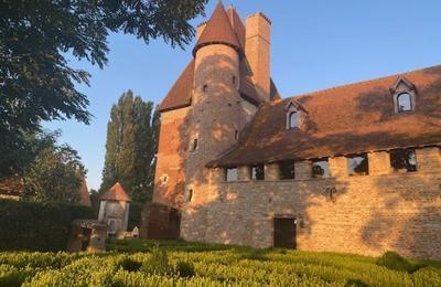 Visite du chteau de Messey-sur-Grosne et de son parc